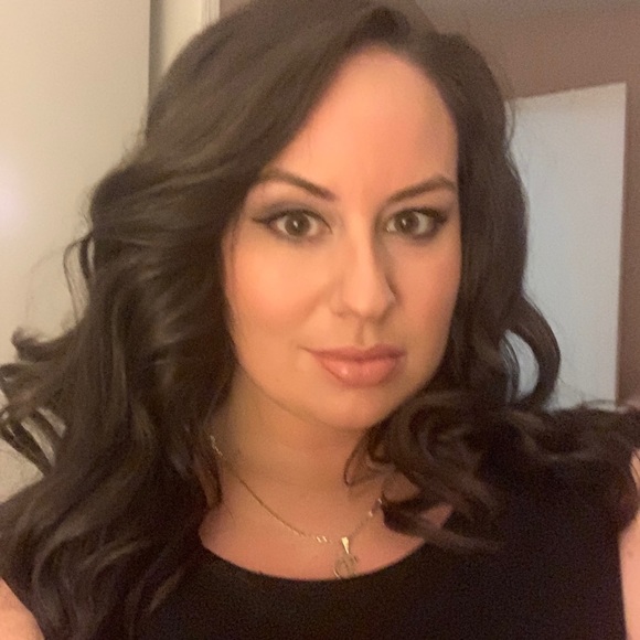 Meet your Posher, Demetra - Picture 1 of 1